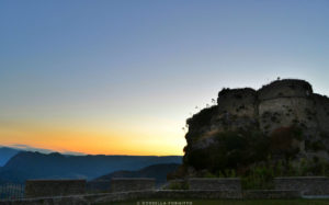 castello gerace tramonto