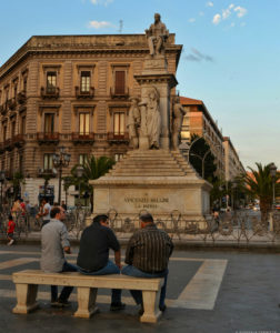 statua vincenzo bellini catania