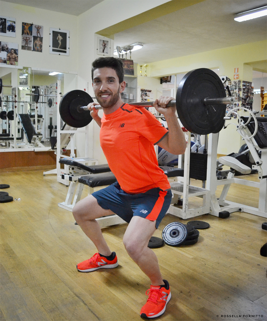 come allenare le gambe squat palestra