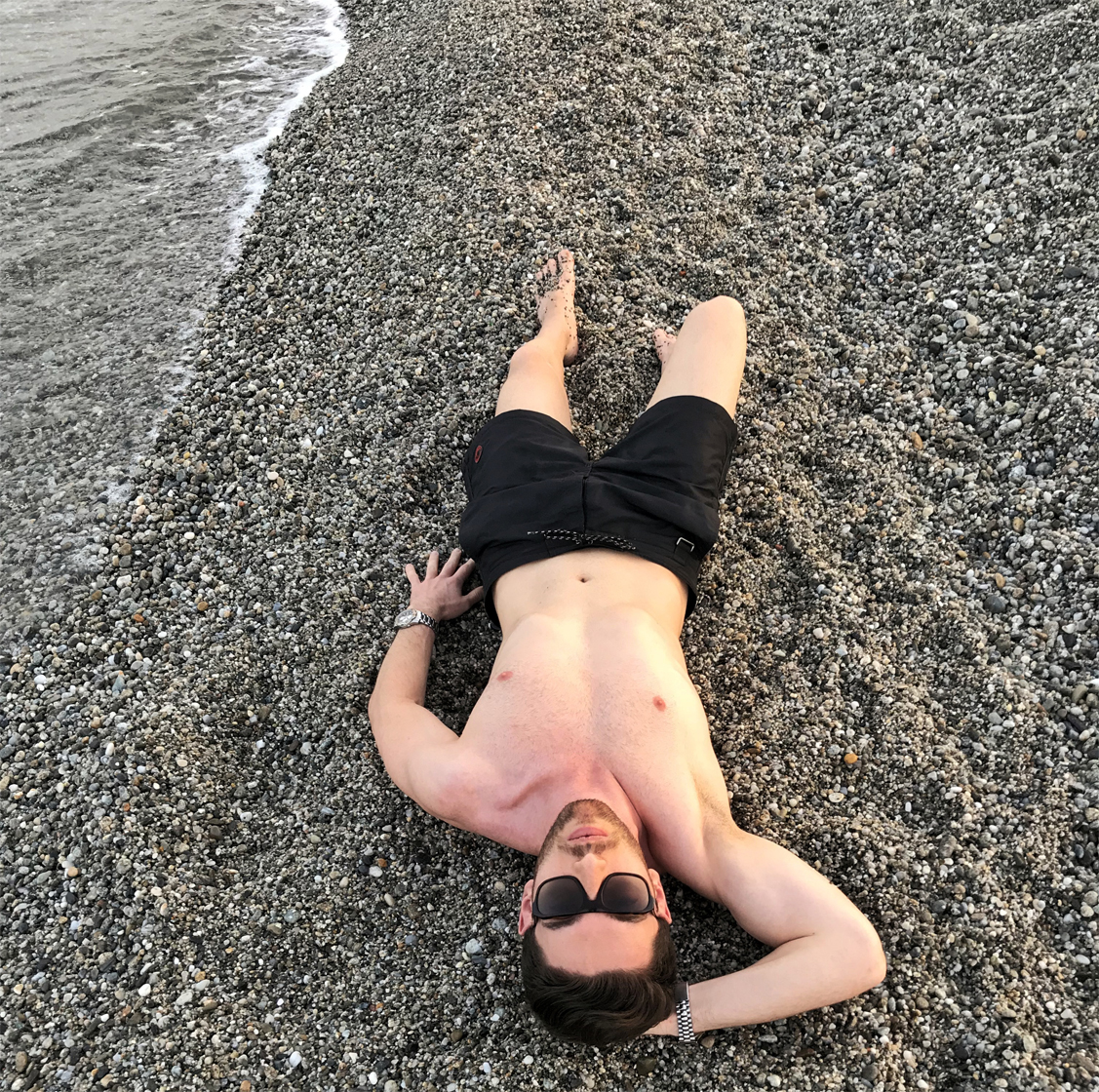 Abbronzatura-perfetta-in-spiaggia-Giuseppe-Gimondo